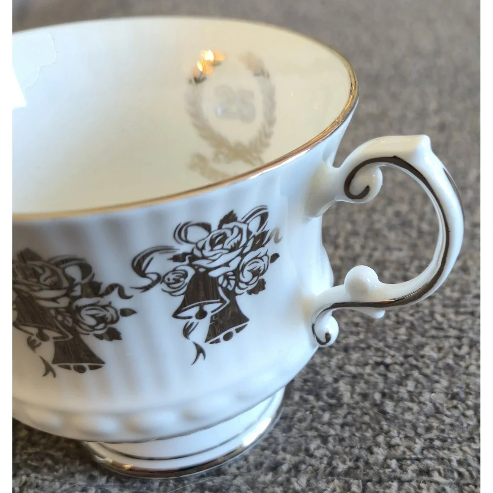 Elizabethan Staffordshire Fine Bone China 25th Anniversary Teacup Silver England